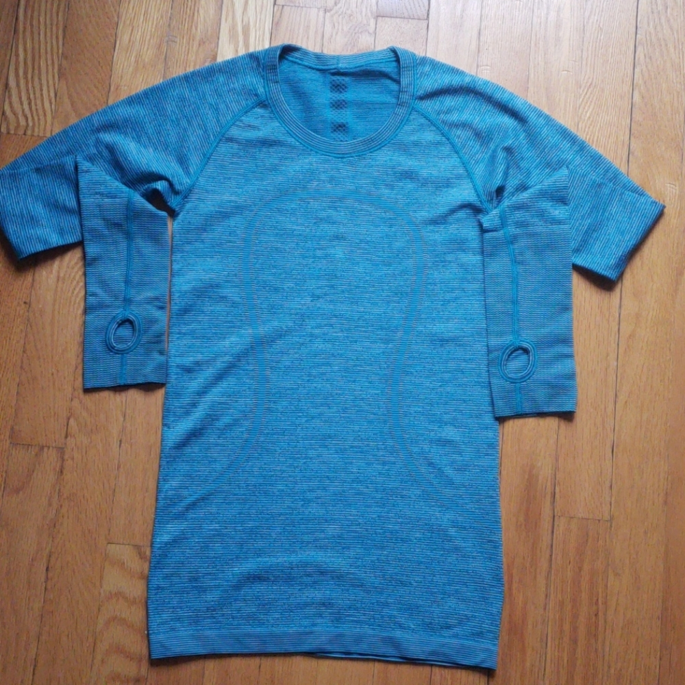 LULULEMON long sleeve shirt